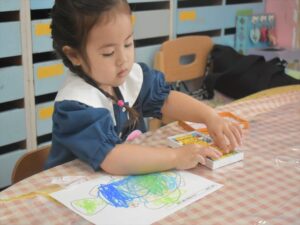 クレヨンぐるぐる 塗り絵 満３歳児 パンダ組 聖徳大学附属成田幼稚園